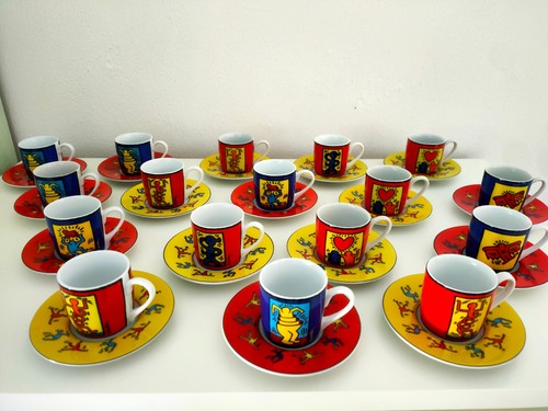 Verschiedene kaffeetassen mit - kaffeetassen,